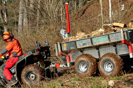 Zweiachsige ATV Trailer hinter Quads