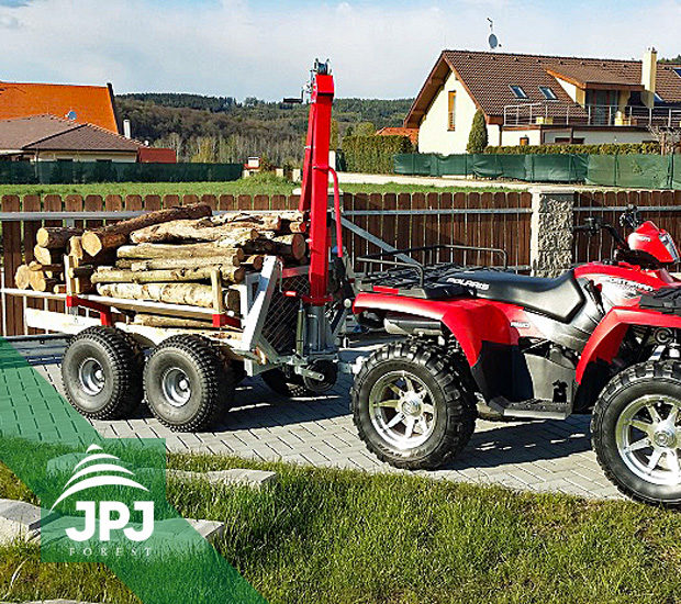 ATV Anhänger Waldarbeiter und Aufbau Wassertransporter